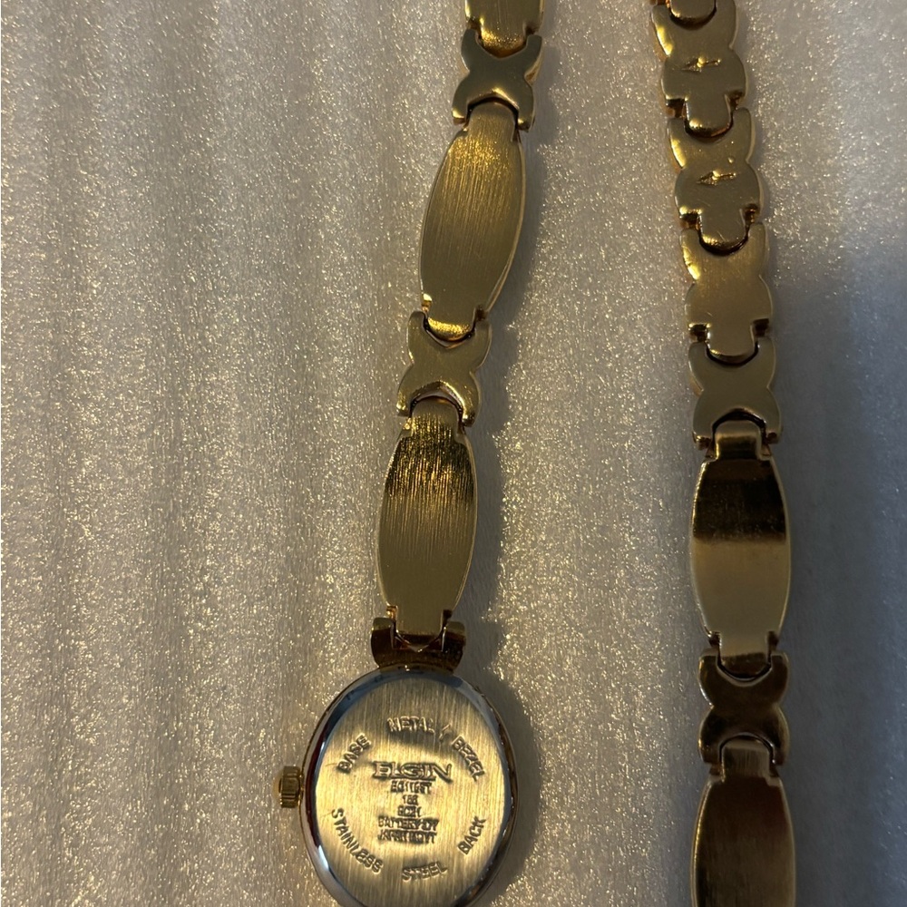Elgin Elegant Gold tone and Jade Women's watch and Bracelet set - Picture 4 of 4